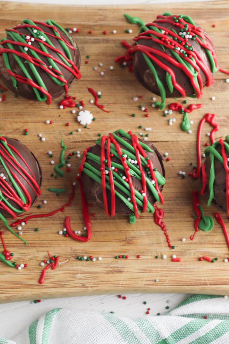 The newest Christmas trend: HOT CHOCOLATE BOMBS